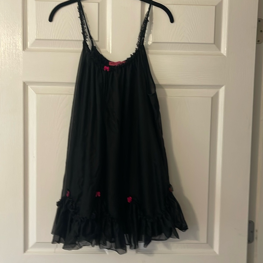 Betsy Johnson black nightie with pink bows